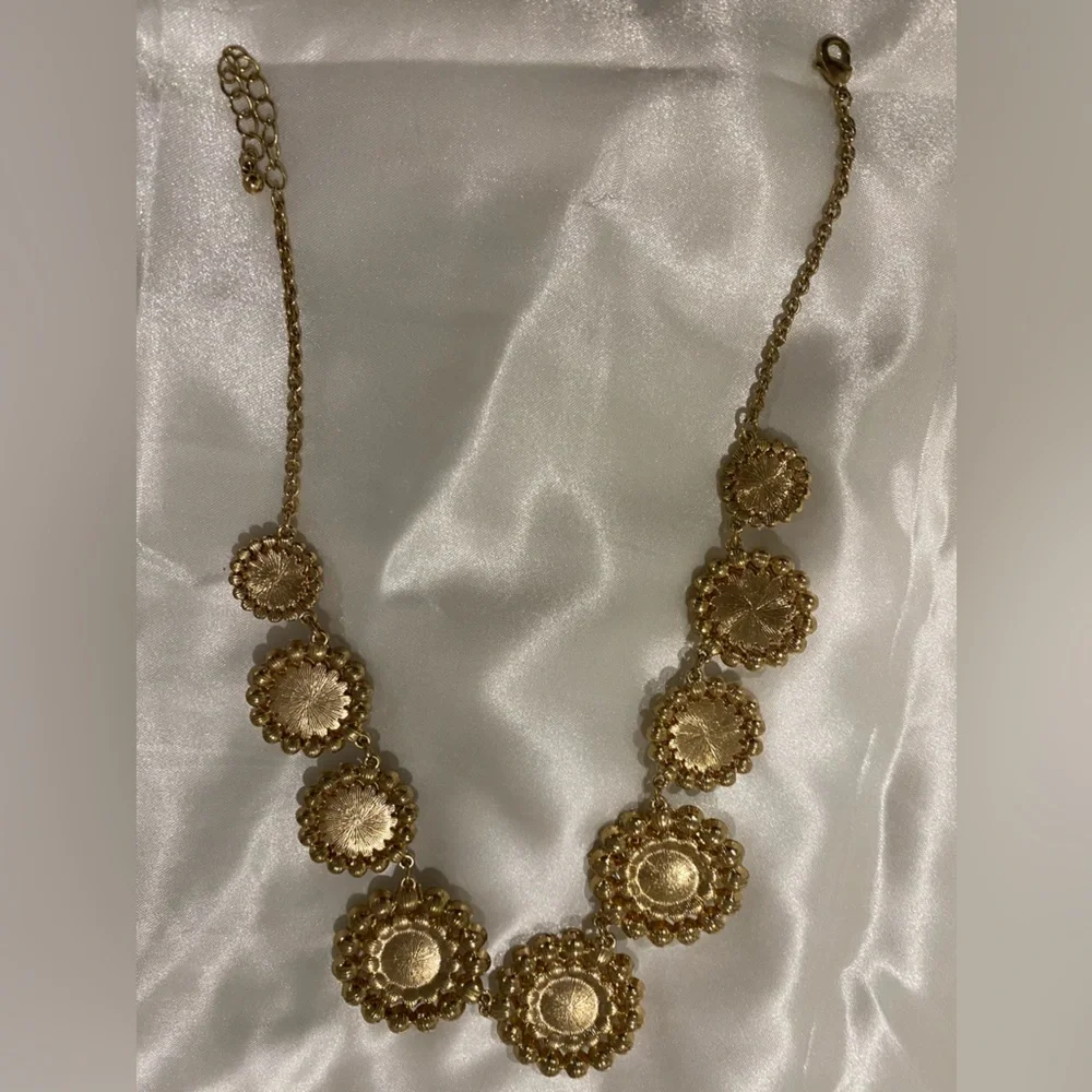 Pink Roses Surrounded by Crystals in this Necklace. Lobster Claw Clasp - Picture 7 of 8